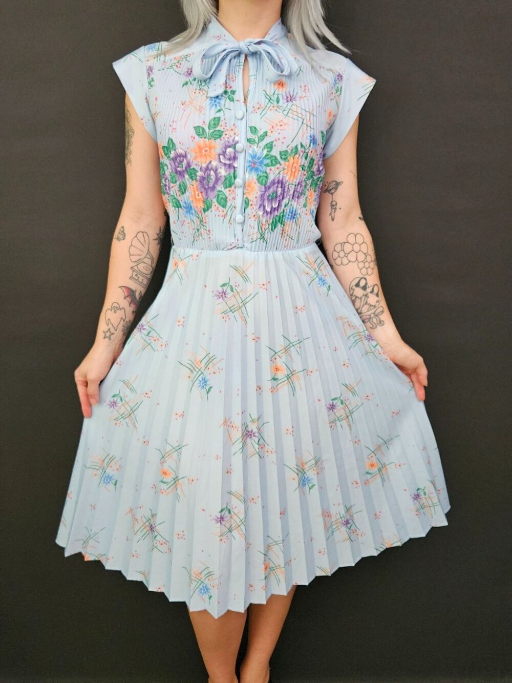 70s QR Light Blue Pleated Floral Tie Neck Dress
